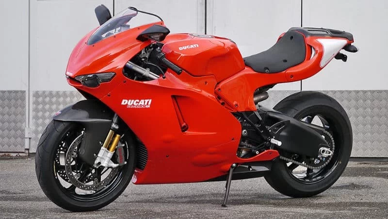 موتور سیکلت Ducati Desmosedici D16RR NCR M16 یکی از موتورهای گران‌قیمت و لاکچری جهان