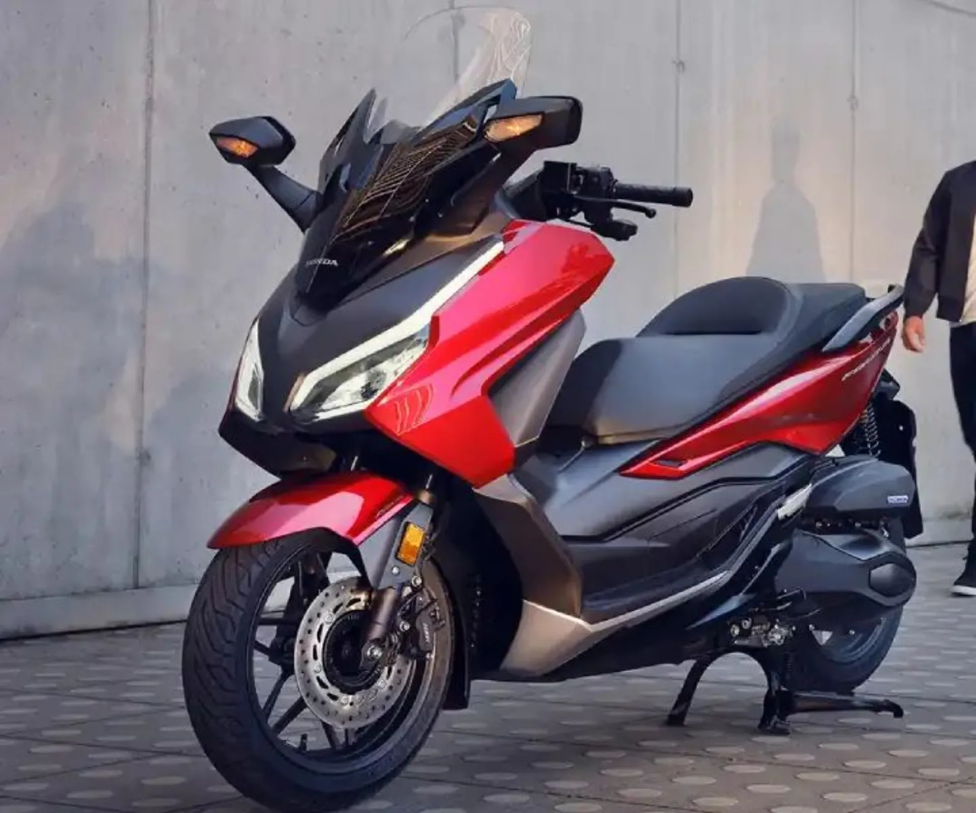 هوندا فورزا 350