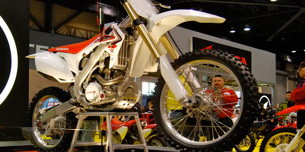 CRF 200 Plateau Motorcycle