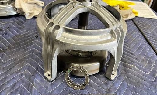 Symptoms of Yamaha XMAX clutch pad failure