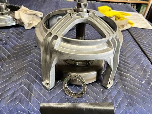 Symptoms of Yamaha XMAX clutch pad failure